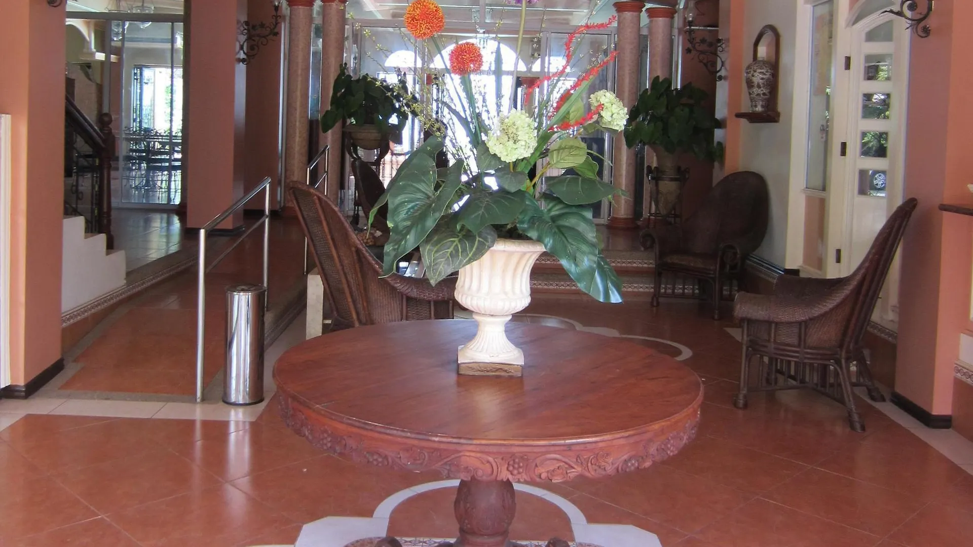Chateau Del Mar Davao City 2*,