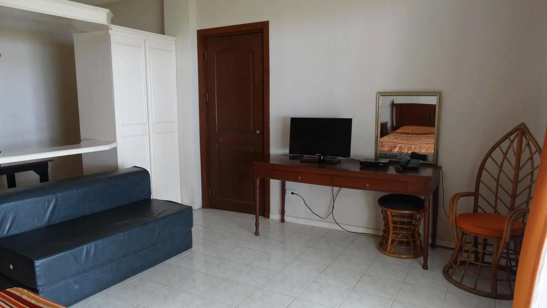 Chateau Del Mar Davao City 2*,