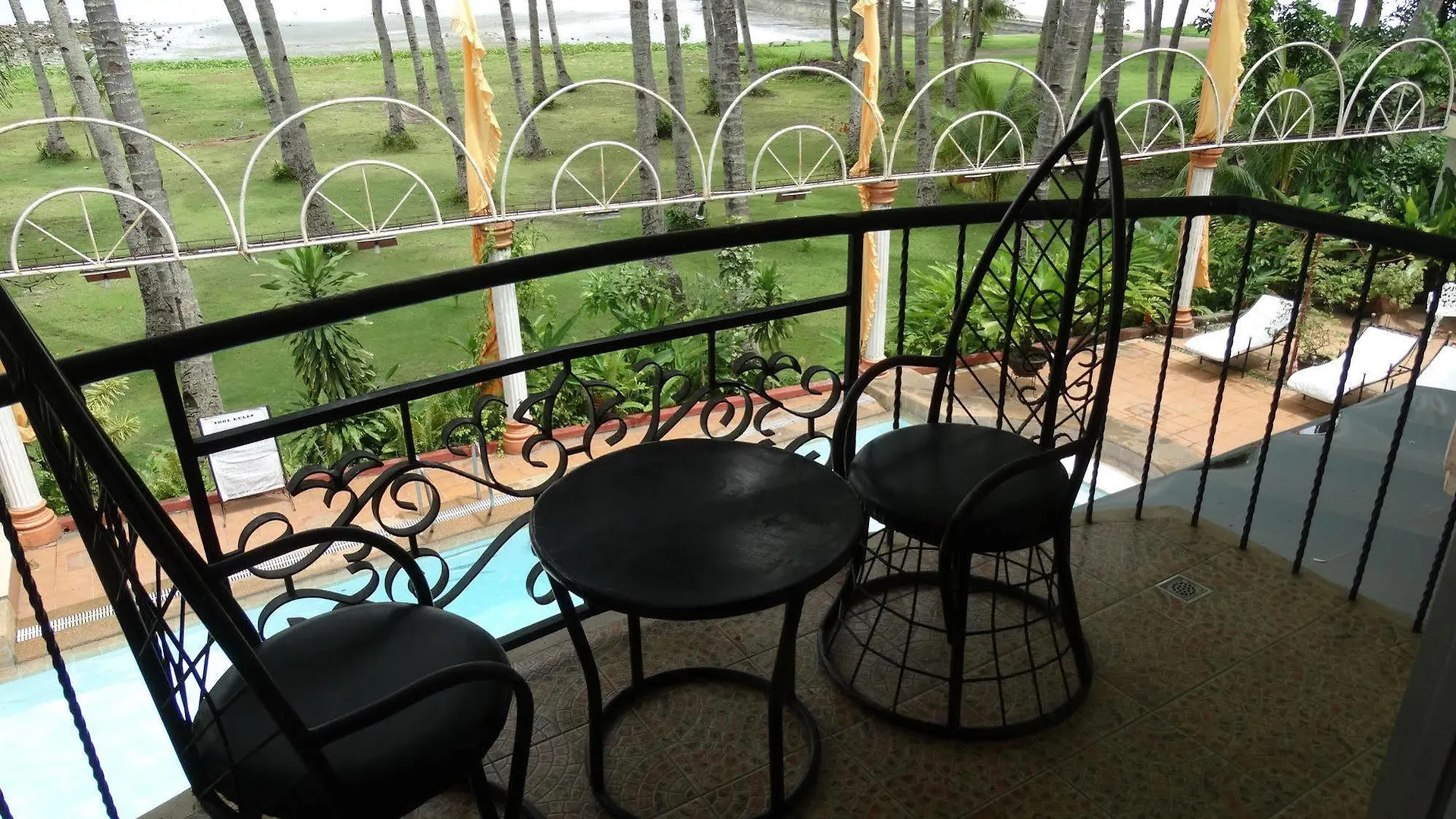 Chateau Del Mar Davao City Hotel